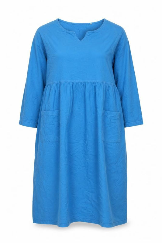 Front view of Ulla Popken Women Blue 16-18 V-Neck Cotton Knee Length Shift Dress