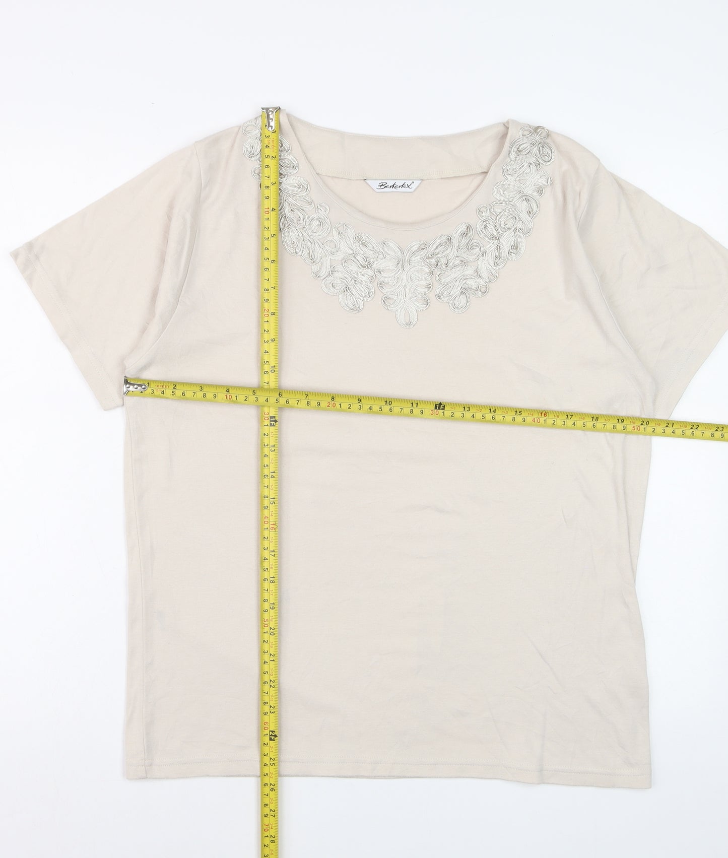 Berkertex Women Beige Embroidered Short Sleeve T-Shirt Size 16