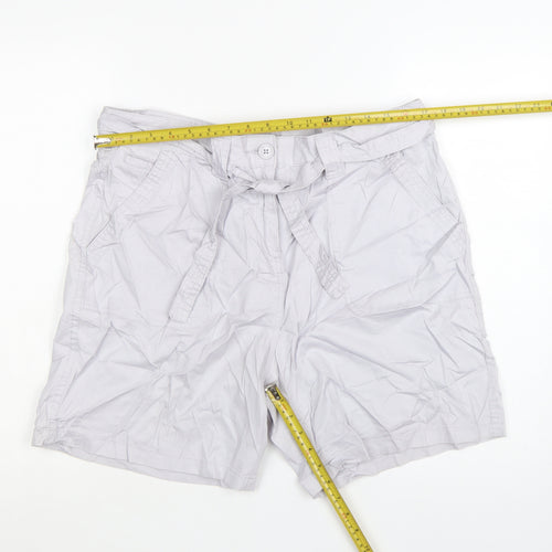 M&Co Women Silver Cotton Chino Shorts Size 16 Belted Casual