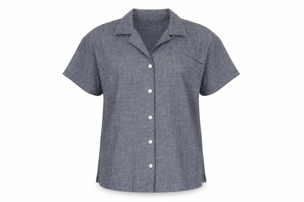 Front view of Lands' End Women's Blue Cotton Chambray Button-Up Shirt S