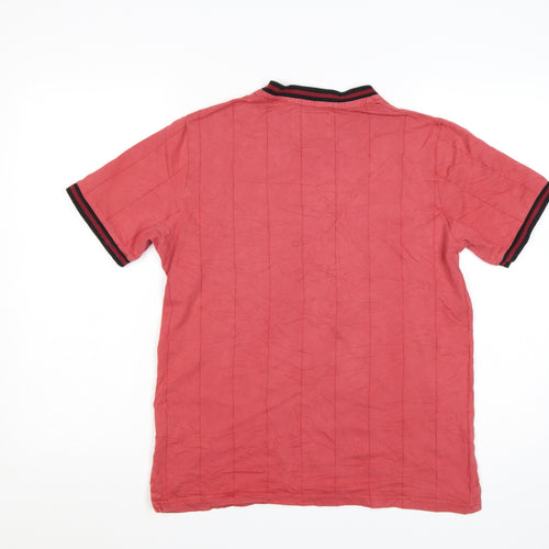 Football Town Men's Red V-Neck Short Sleeve T-Shirt Size M