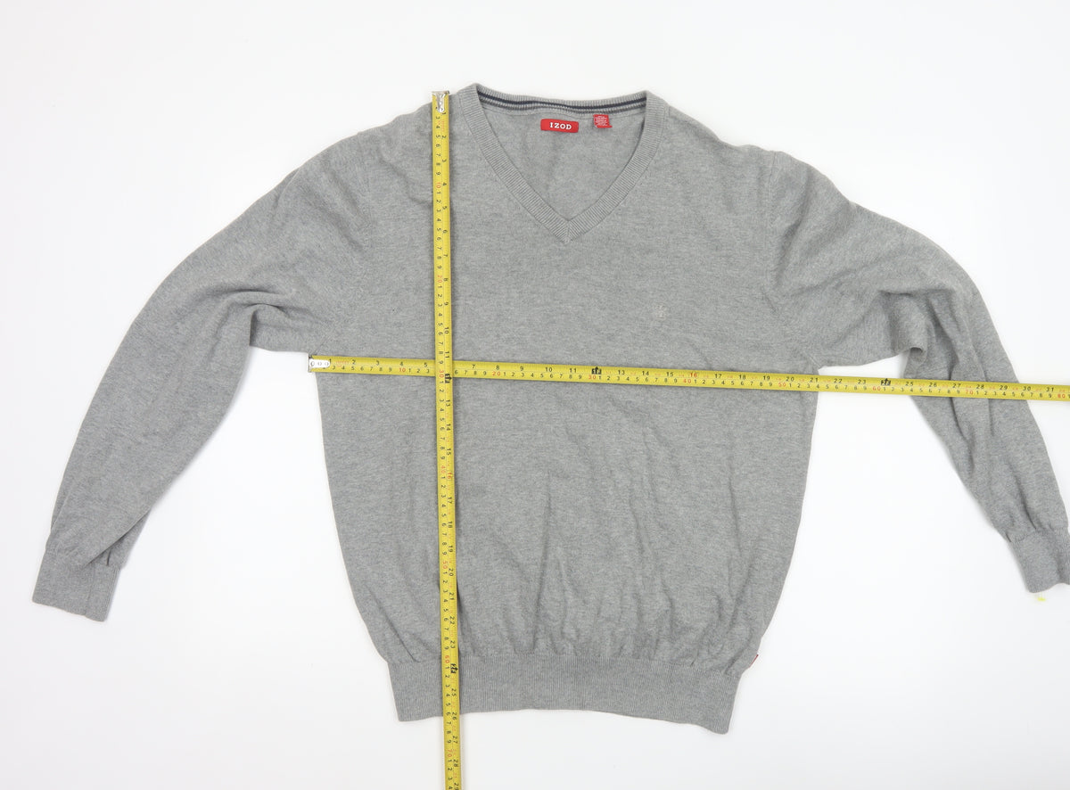 Close-up detail of IZOD Men's Grey L V-Neck Fine Knit jumper Classic