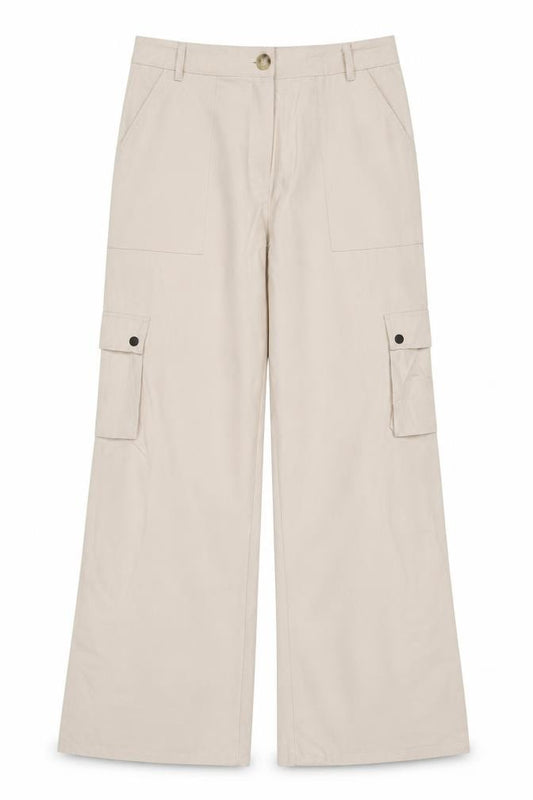 Front view of PRETTYLITTLETHING Women’s Beige UK 12 Woven Split Hem Cargo Trousers