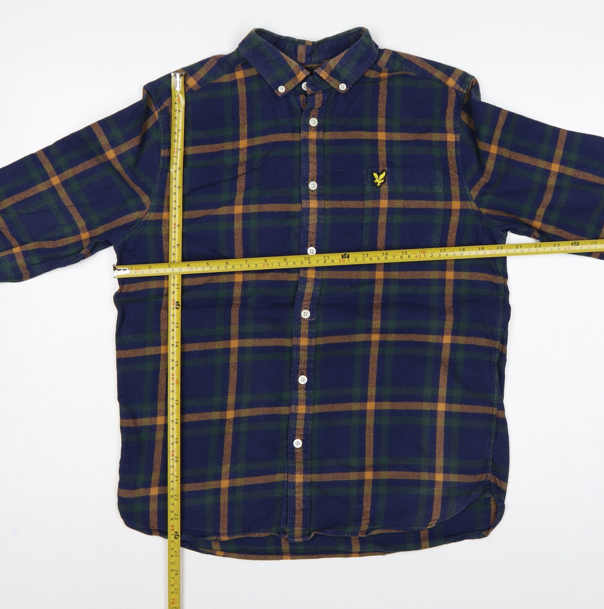 Close-up detail of Lyle & Scott Men’s M Blue Green Plaid Button-Down Long Sleeve Shirt