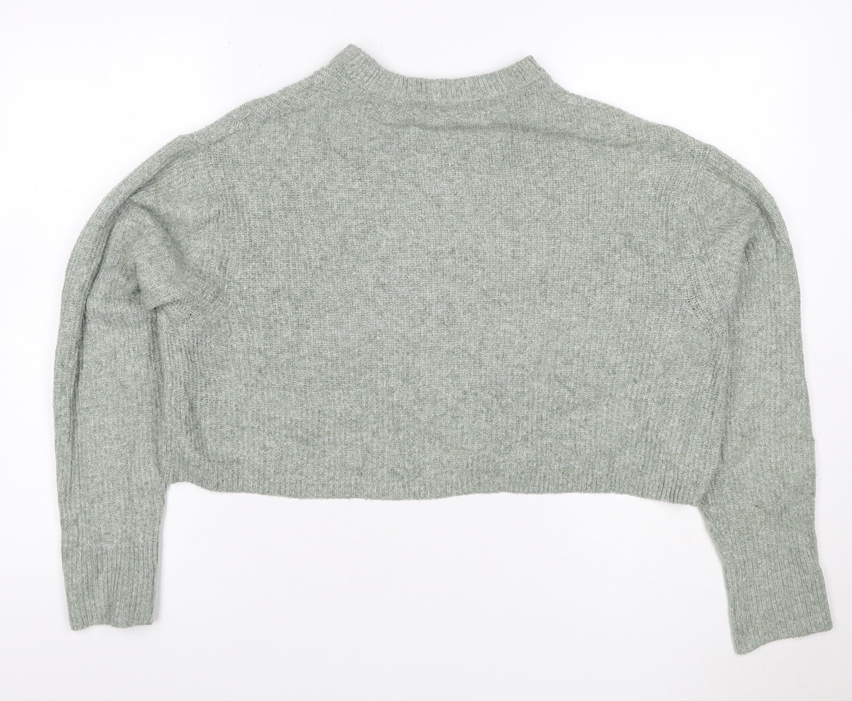Close-up detail of Pull&Bear Women’s Green M Mock Neck Knit jumper