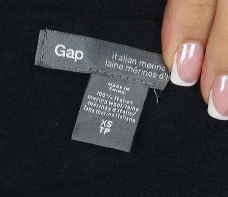 Gap Women’s Black S Italian Merino Wool Crew Neck Button Pullover Jumper