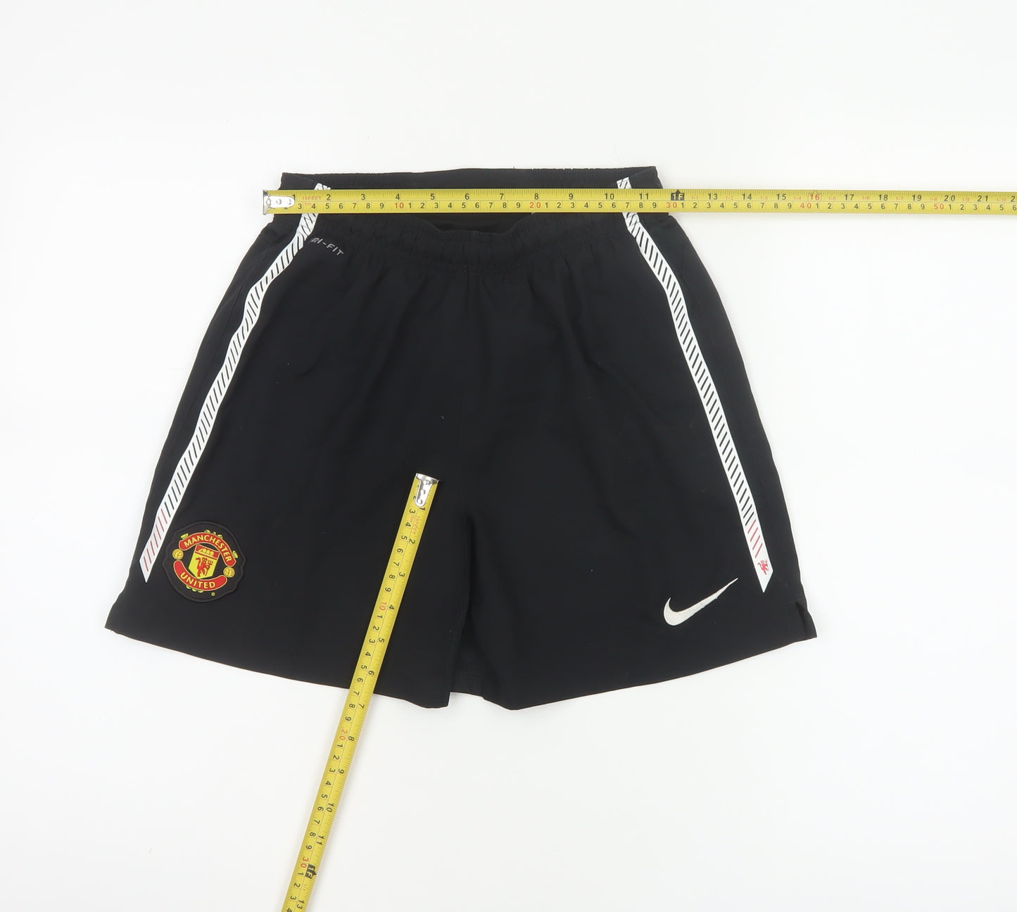 Nike Boys Black Manchester United Dri-FIT Football Shorts 10-12 Years