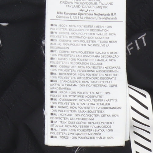 Nike Boys Black Manchester United Dri-FIT Football Shorts 10-12 Years