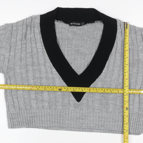 PrettyLittleThing Women’s Grey S Cable Knit V-Neck Cropped Jumper