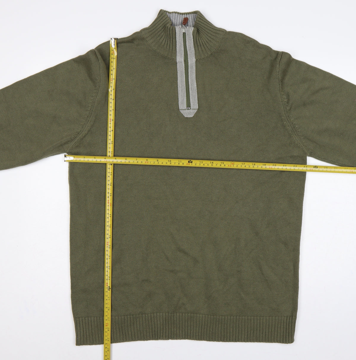 Close-up detail of W&B Men’s Green XL Quarter Zip High Neck Knit Jumper