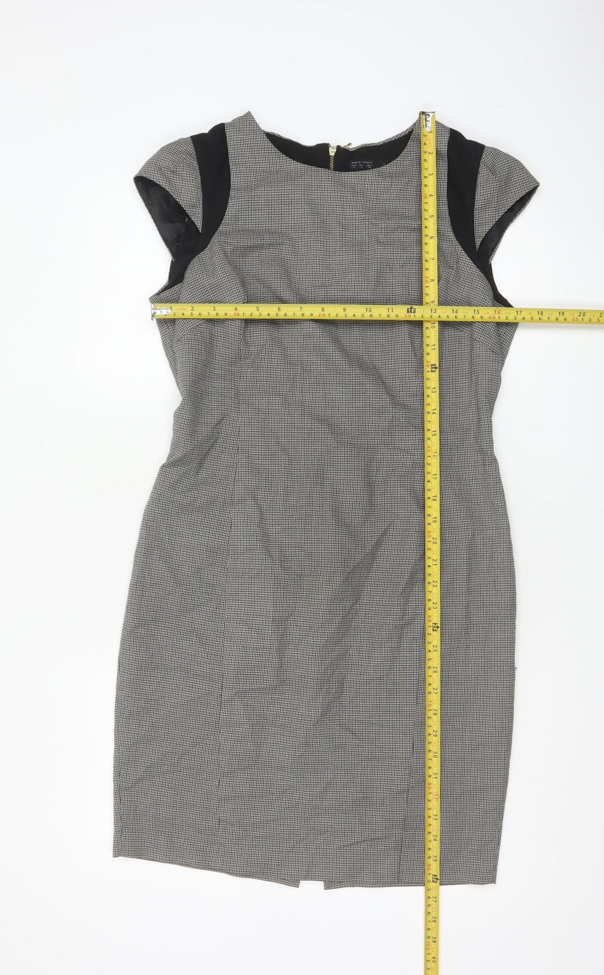 Close-up detail of Zara Basic Women Grey Houndstooth L Pencil Work Dress