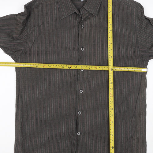 Urban Spirit Collection Men's Black M Striped Long Sleeve Button-Up Shirt