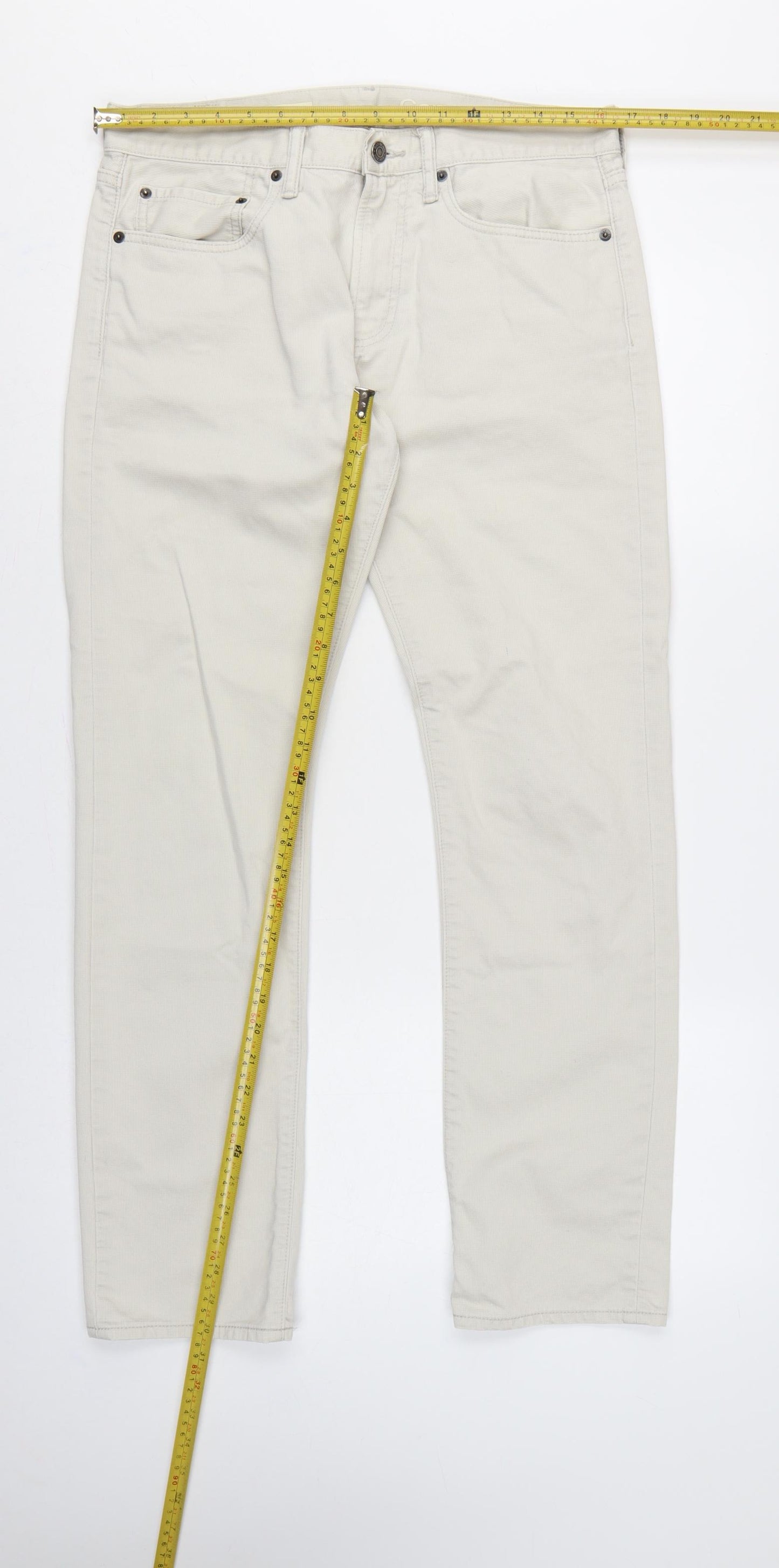 Gap 1969 Men’s Ivory 31/30 Slim Tapered 100% Cotton Jeans