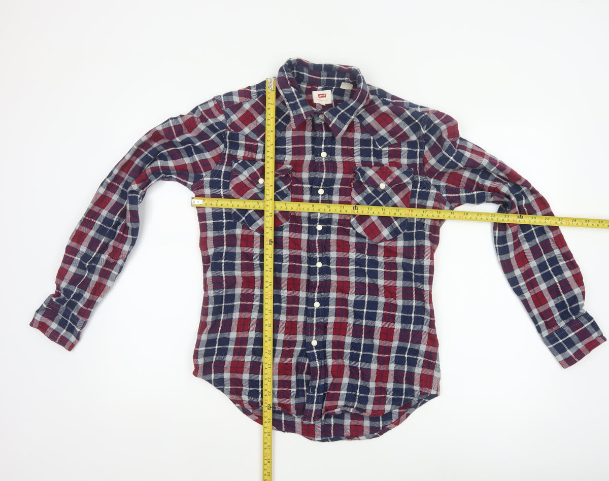 Close-up detail of Levi's Men's Multicoloured S Plaid Flannel Snap Button-Up Shirt