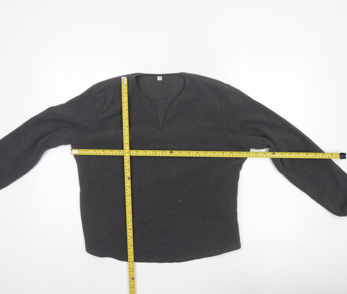Uniqlo Women Grey Size 16 Basic Fleece V-Neck Long Sleeve Top