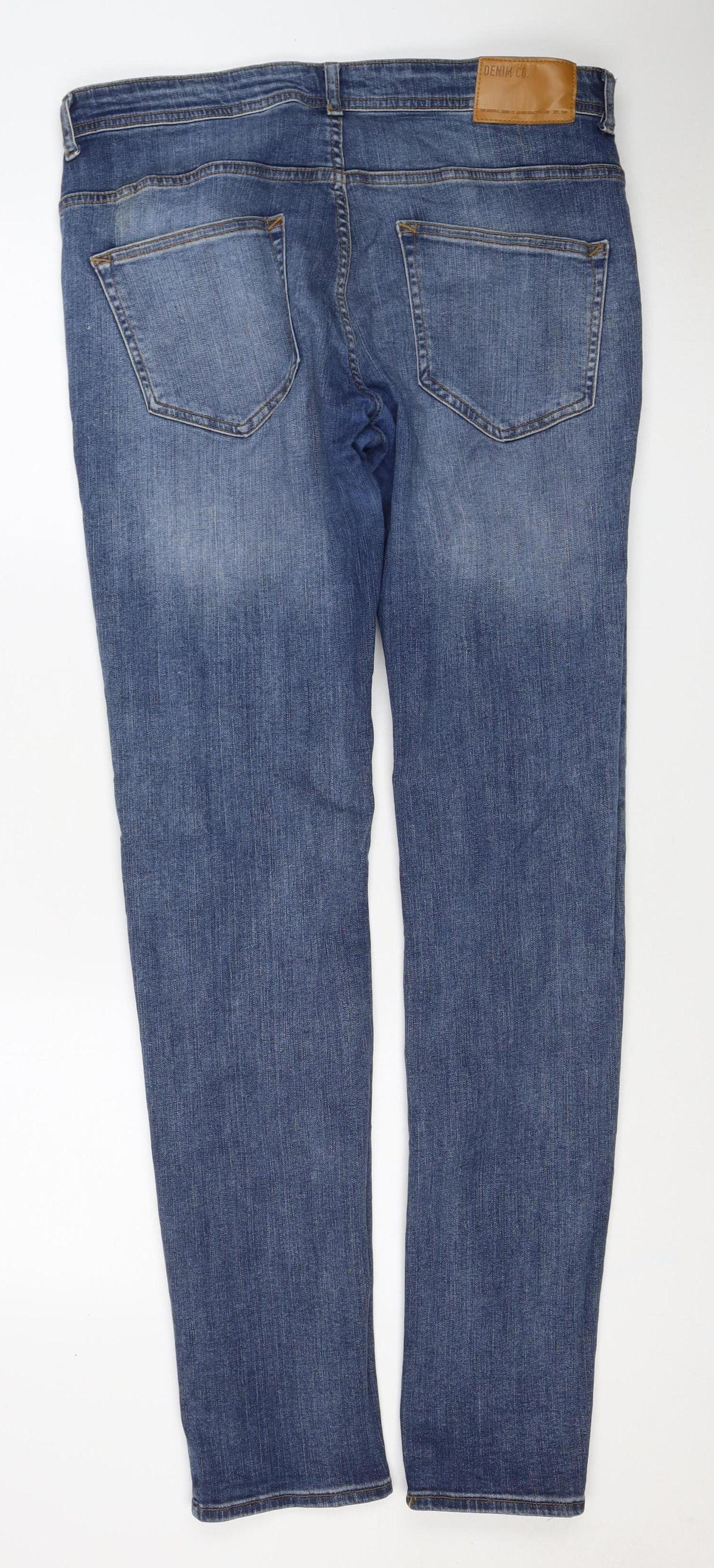 Close-up detail of Denim Co. Men’s Blue W34 L34 Slim Straight Stretch Jeans
