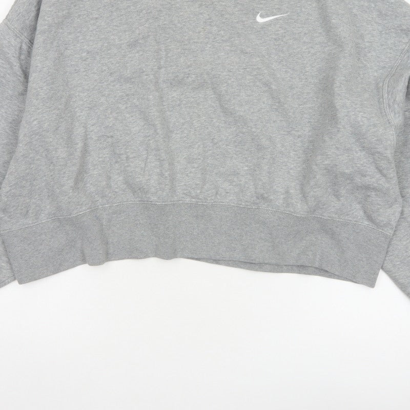 Nike Women’s Grey M Logo Crew Neck Pullover Sweatshirt Fleece