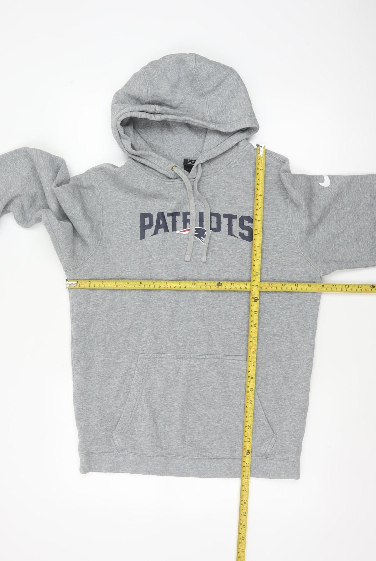Close-up detail of Nike Men’s Grey S New England Patriots NFL Pullover Hoodie