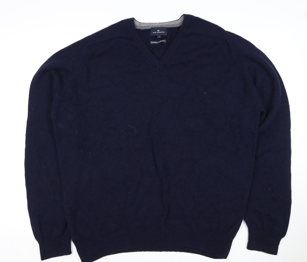 Back view of Blue Harbour Men’s Navy XL Lambswool V-Neck jumper Classic