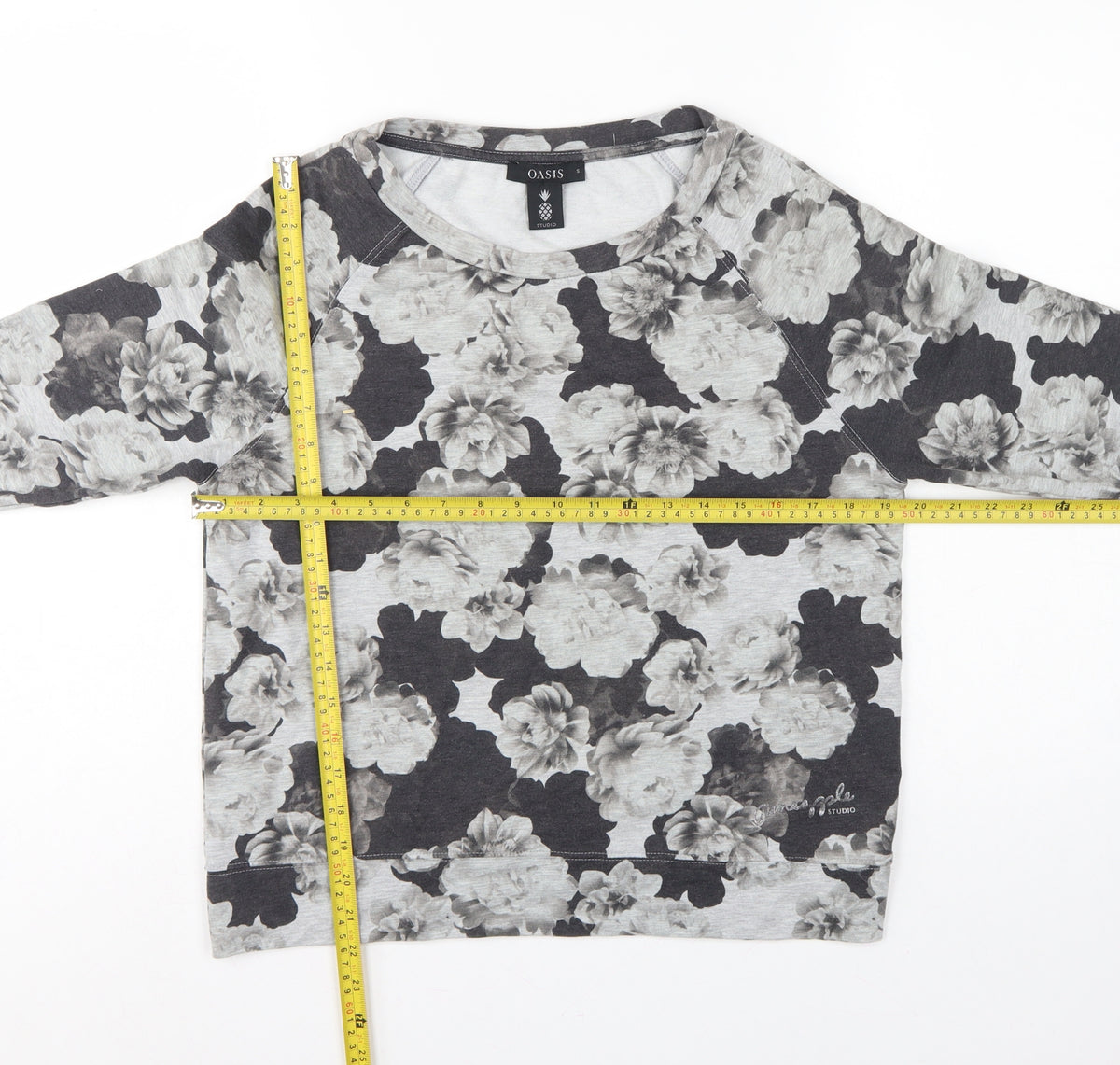 Oasis Studio Women’s Grey Floral Raglan Sweatshirt Size S