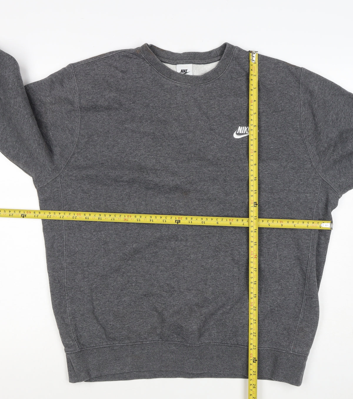 Nike Men’s Grey M Pullover Crew Neck Logo Sweatshirt