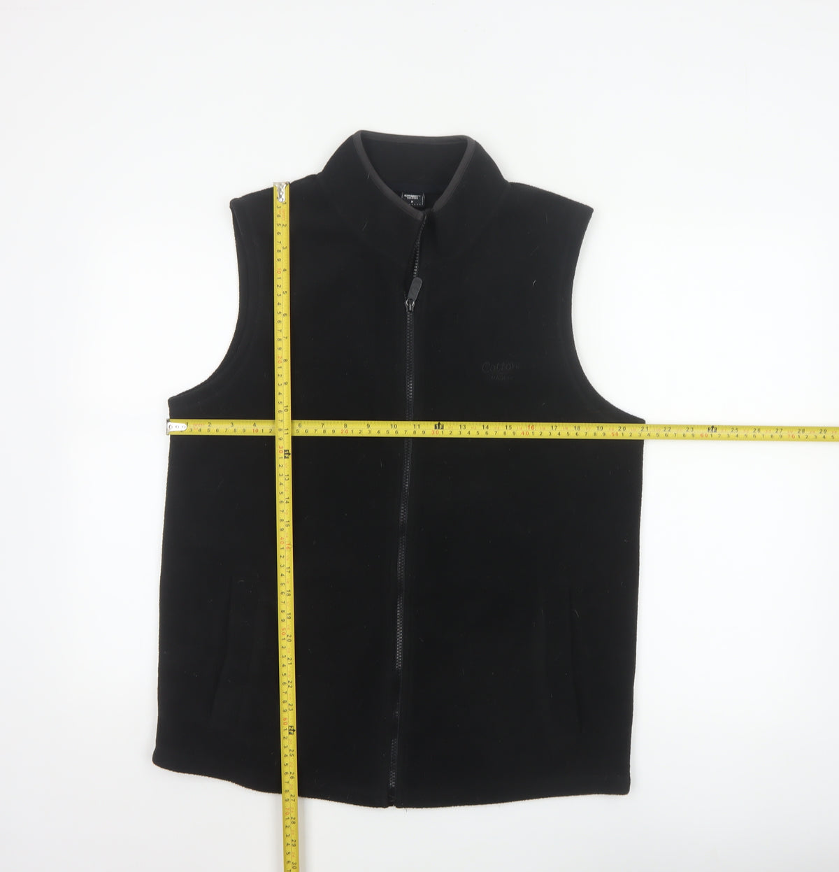 Close-up detail of Cotton Traders Men’s Black M Basic Fleece Zip Bodywarmer Waistcoat