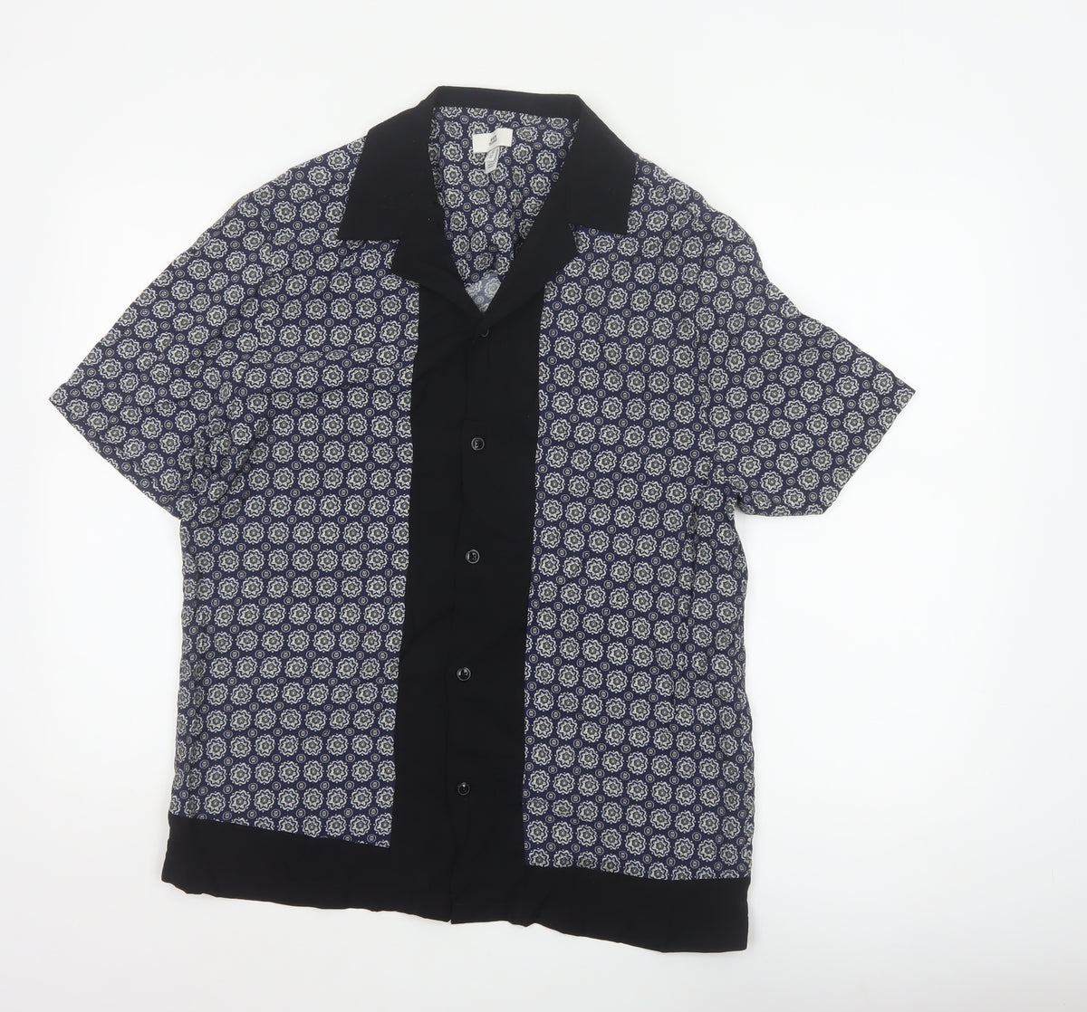 Back view of River Island Men’s Blue M Geometric Print Short Sleeve Button-Up Shirt