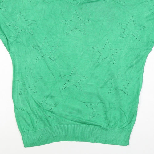 M&Co Women’s Green Size 10 Star Knit V-Neck Relaxed T-Shirt Top