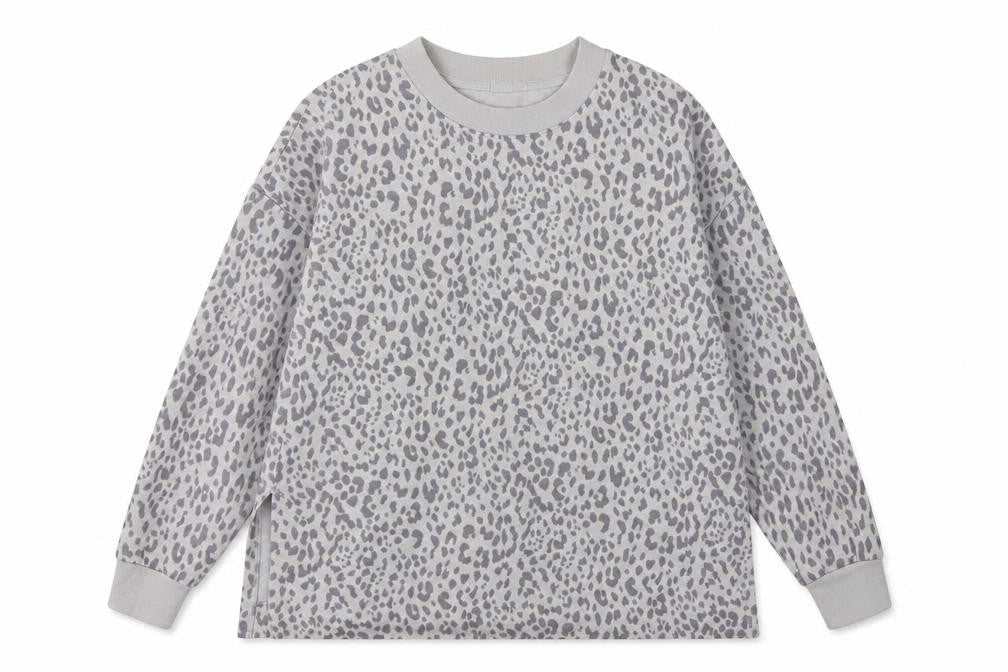 Front view of GAP Women Grey Leopard Print XL Pullover Crew Neck Sweatshirt