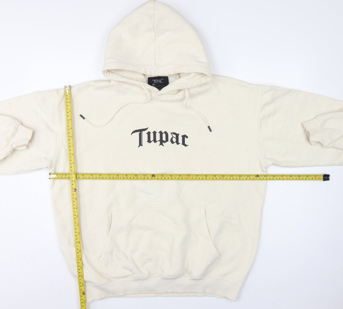 Close-up detail of Pull&Bear Women Ivory M 2Pac Graphic Print Pullover Hoodie