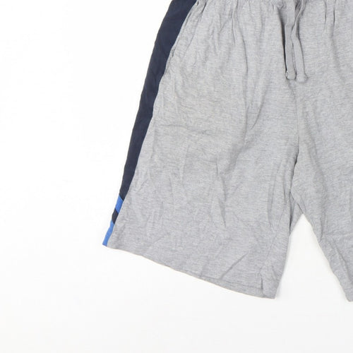 Van Heusen Men’s Grey M Sweat Shorts Drawstring Athletic Sports