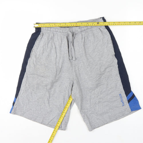 Van Heusen Men’s Grey M Sweat Shorts Drawstring Athletic Sports