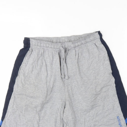 Van Heusen Men’s Grey M Sweat Shorts Drawstring Athletic Sports