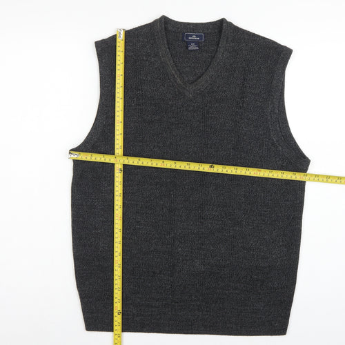 Dockers Men’s Grey M V-Neck Knit Sleeveless Pullover Sweater Vest