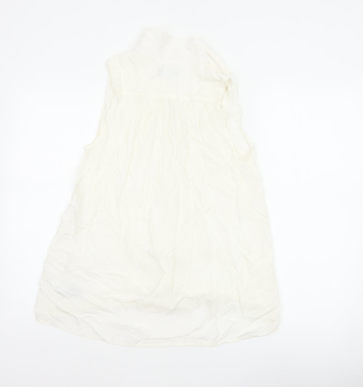 Brand and care label for GAP Women White S Sleeveless Ruffle Collar Rayon Button-Up Blouse