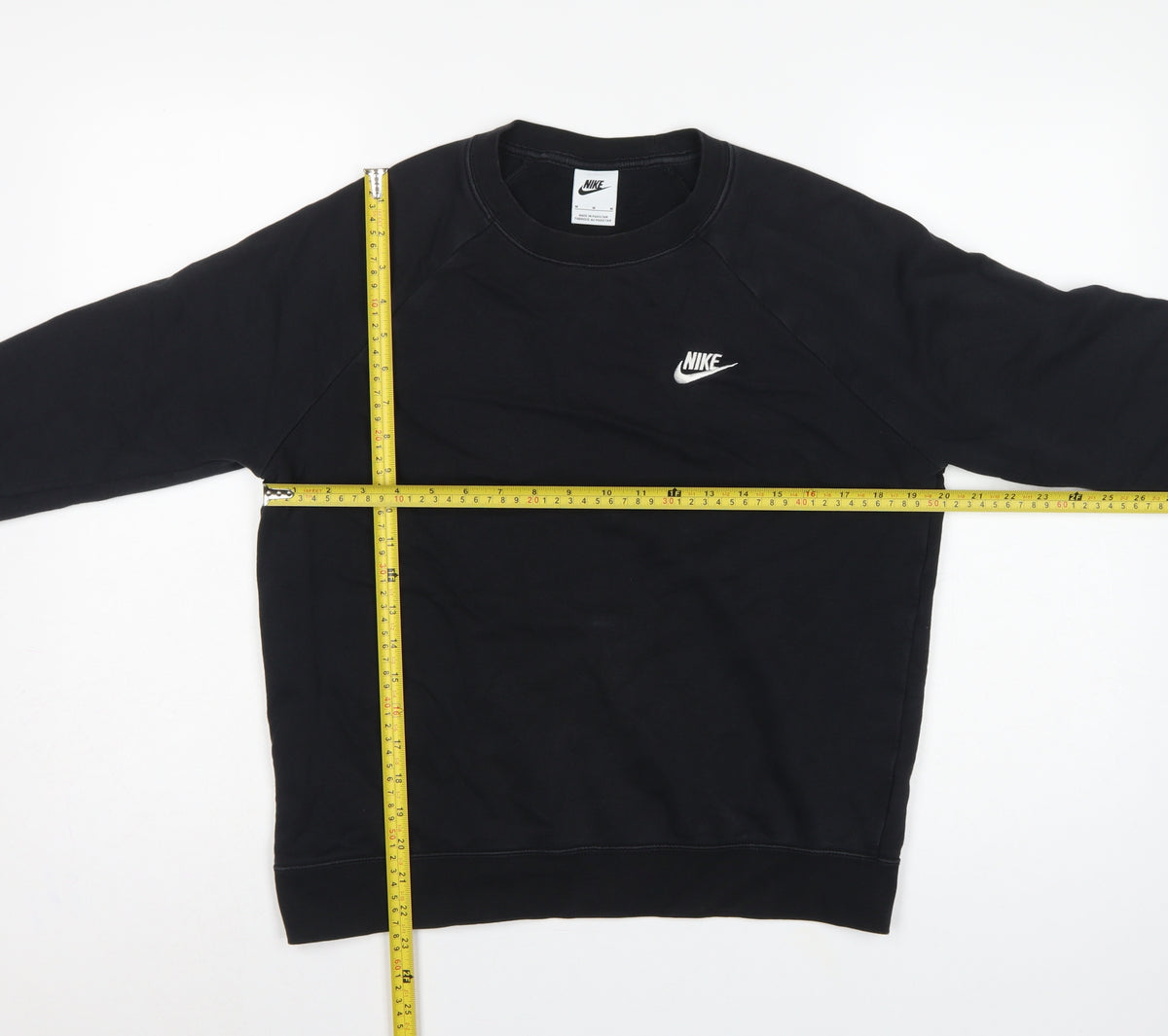 Nike Men’s Black M Pullover Crew Neck Logo Sweatshirt