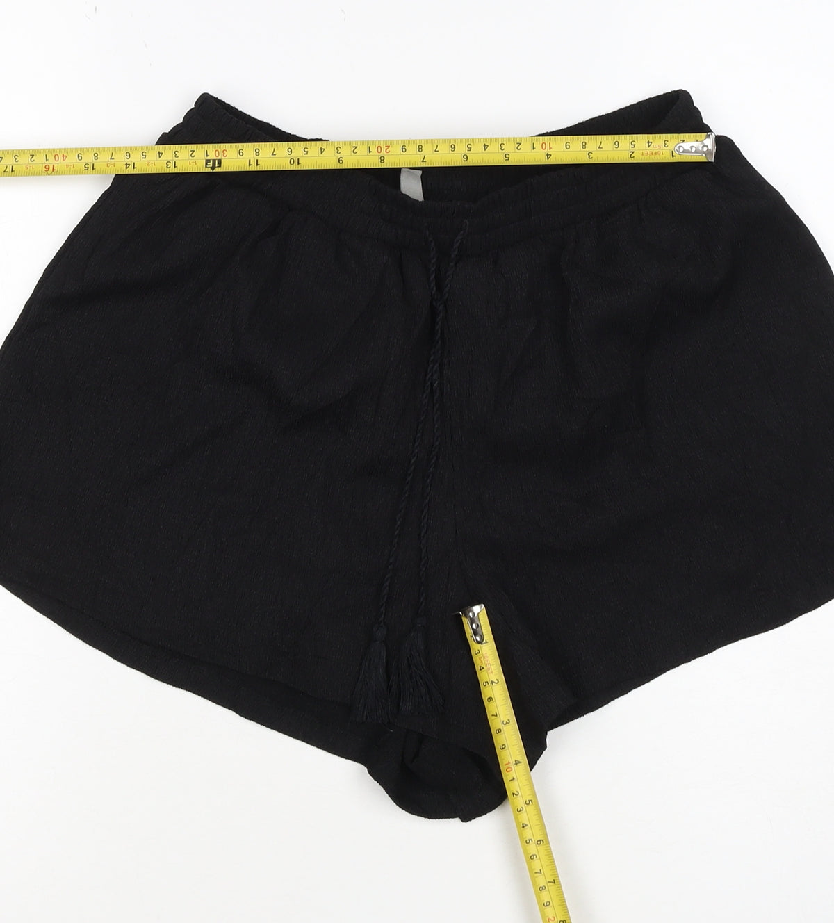 Soso Women Black Size M Drawstring Tassel Relaxed Shorts