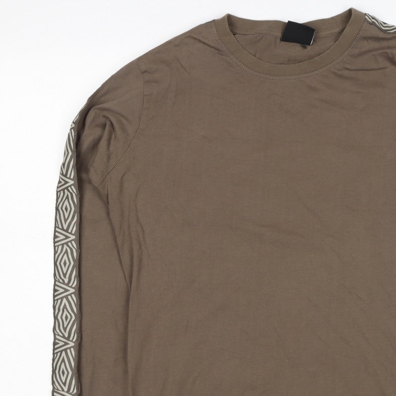Umbro Men’s Brown Small Long Sleeve Geometric Logo T-Shirt