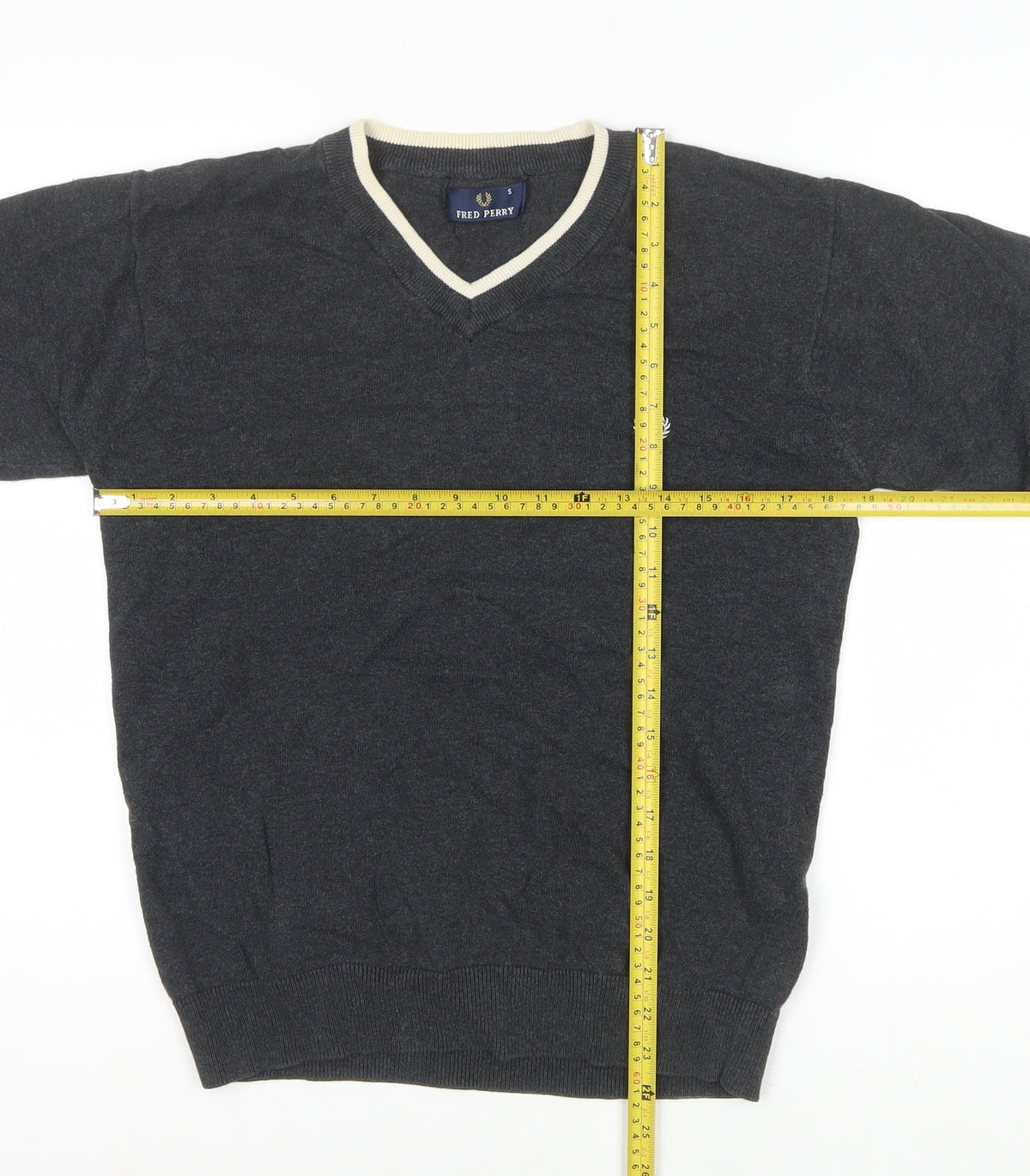 Fred Perry Men’s Grey S V-Neck Cotton Logo Pullover Jumper