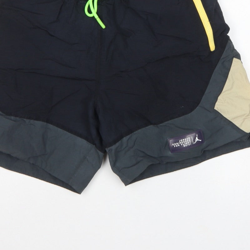 Jordan Men’s Black M Colourblock Athletic Basketball Shorts Drawstring
