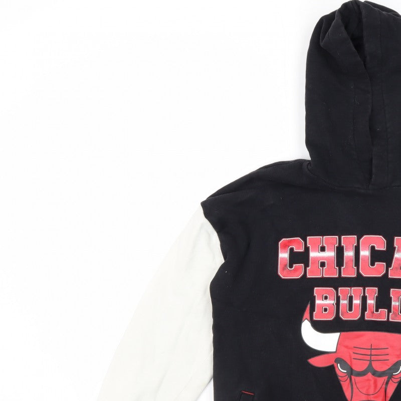 NBA Boys Black Chicago Bulls 12-13 Years Pullover Graphic Hoodie