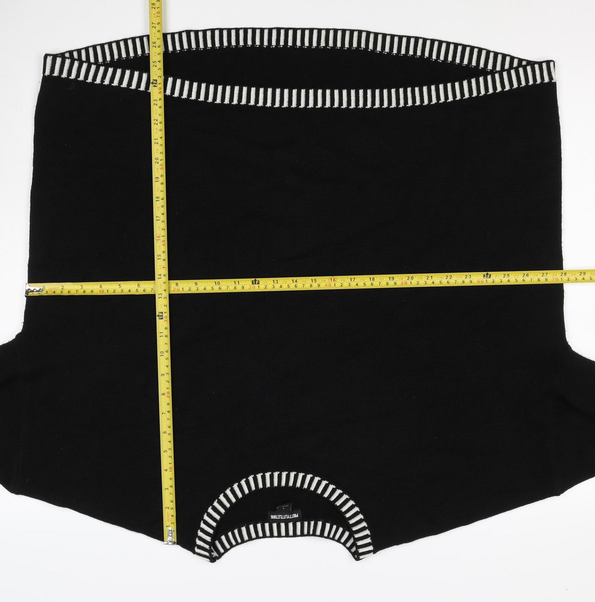 PrettyLittleThing Women’s Black White Trim Knit Jumper L Pullover