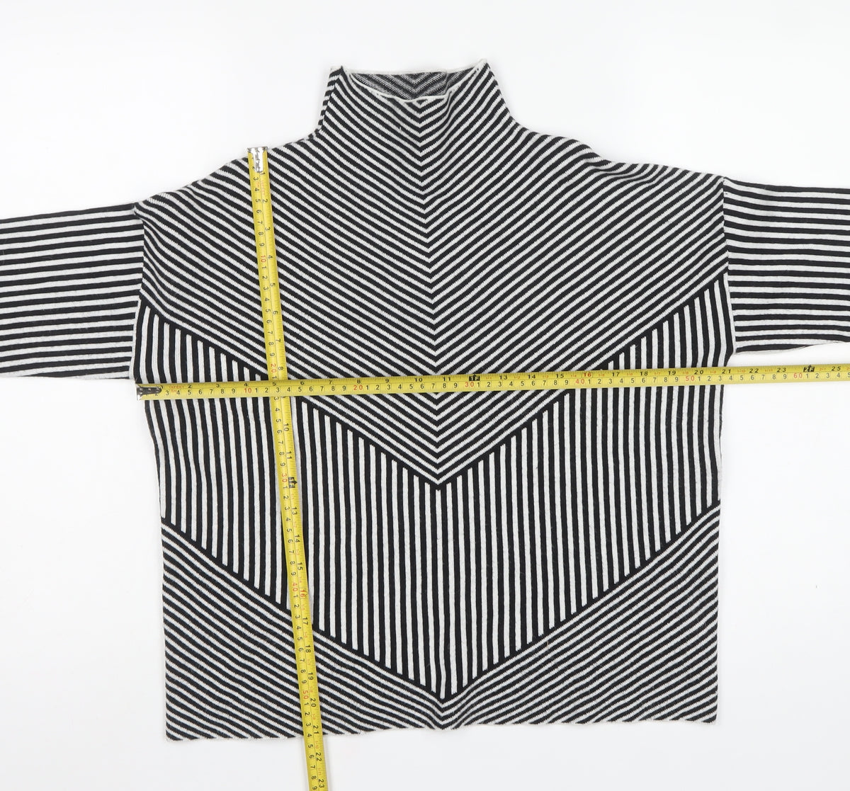 Tahari Women Black White Striped Mock Neck Knit Pullover Jumper M