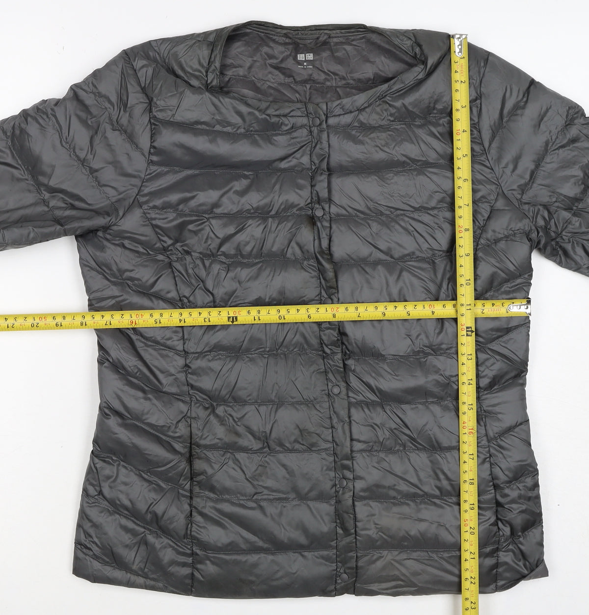 Uniqlo Women’s Black M Lightweight Quilted Puffer Jacket Snap Front