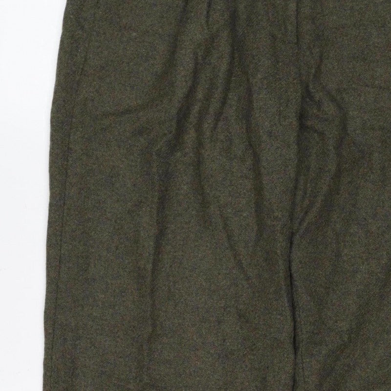 Model Women’s Green M Straight Leg Polyester Viscose Trousers