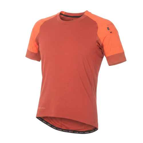 Prewornwholesale Endura women's red short sleeve cycling jersey with raglan sleeves and a zippered pocket.