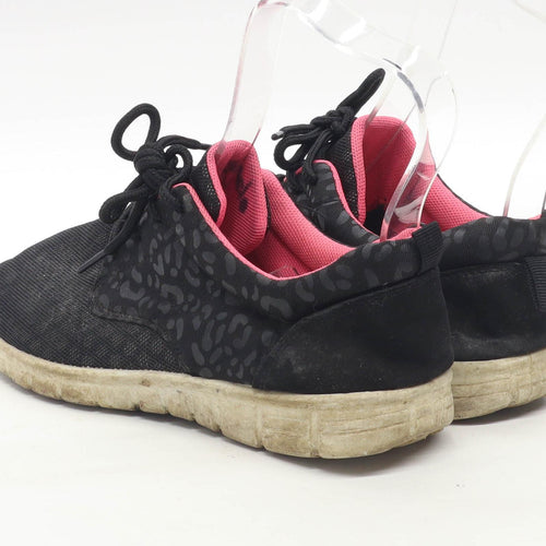 Podium Girls UK Size 2 Black Trainers