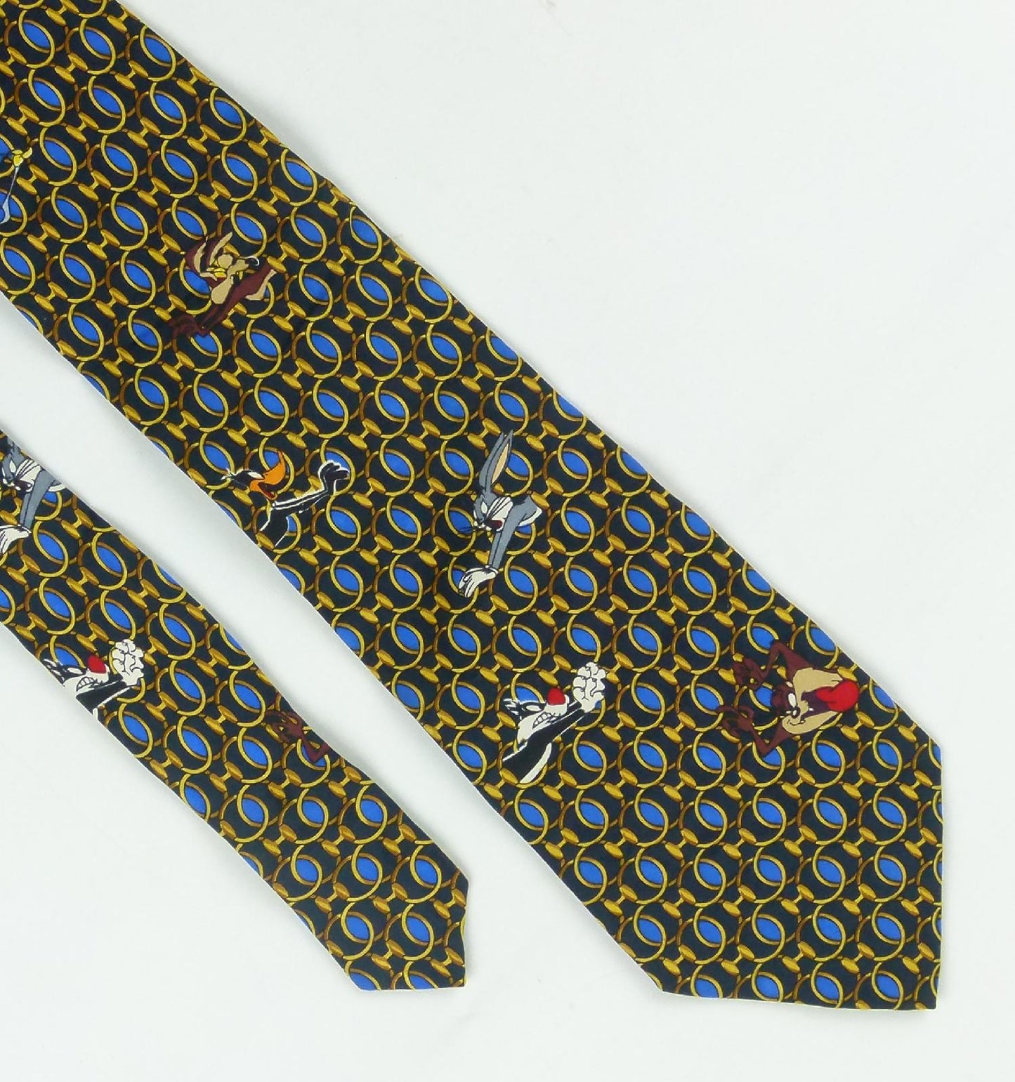 Looney Tunes Mens Blue Character 100% Silk Character Extra Wide Fit Tie