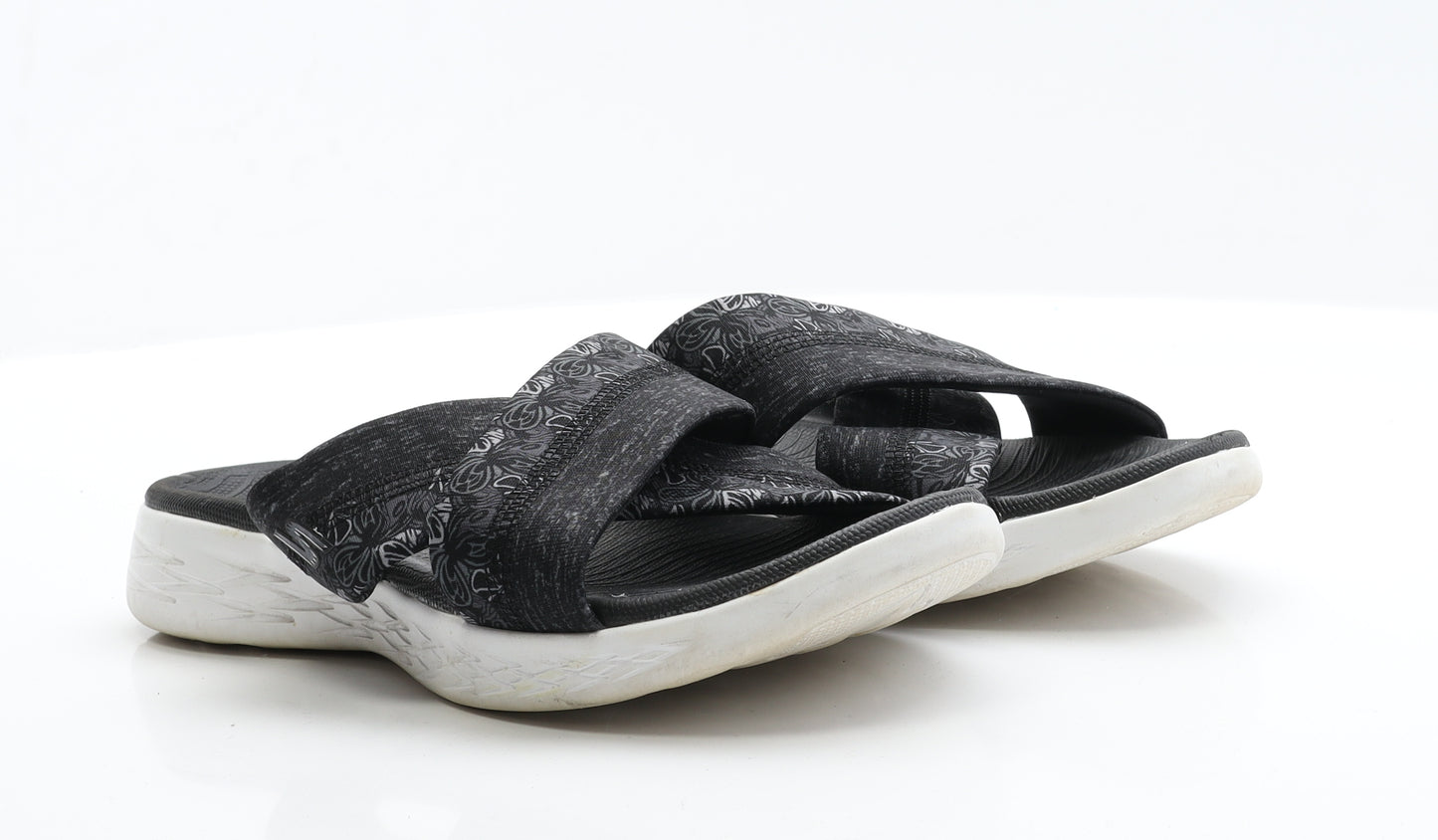 Skechers Womens Black  Polyester Slip On Flat 7 40