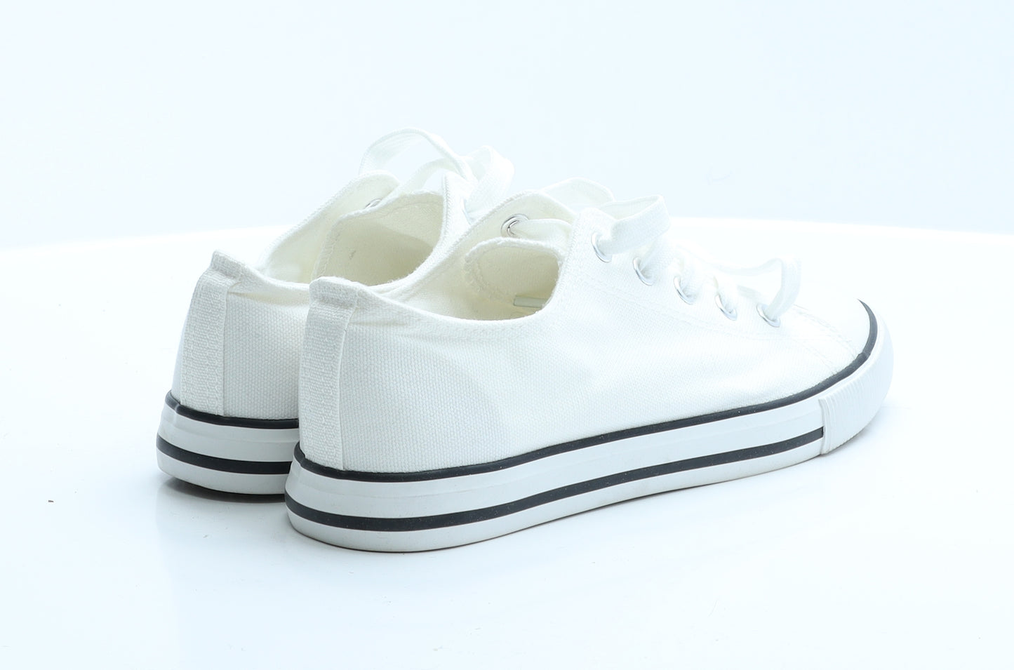 New Look Womens White  Polyester Flat Casual 5 38